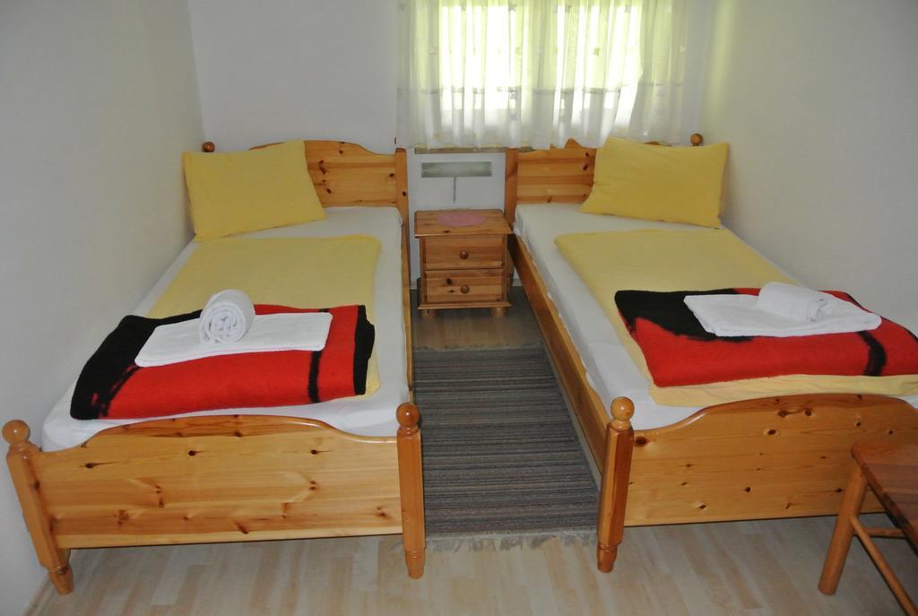 Haus Pock Apartments Presseggersee Pokój zdjęcie